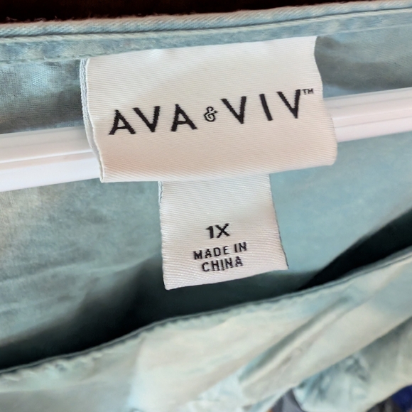 Ava & Viv Green Tiered Dolman Sleeve Sundress - Picture 3 of 9